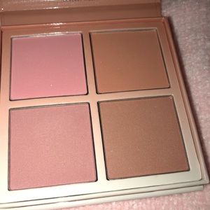 Anastasia Beverly Hills Blush Kit in Radiant